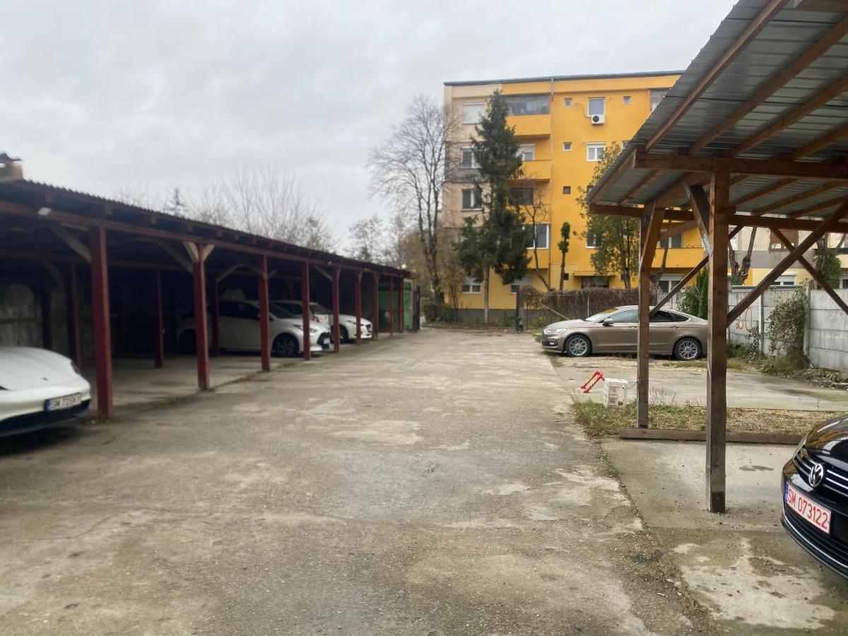 2Br Cosy Apart Satu Mare Ngoại thất bức ảnh